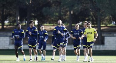 Fenerbahçe, 5 eksikle Başakşehir'e konuk olacak