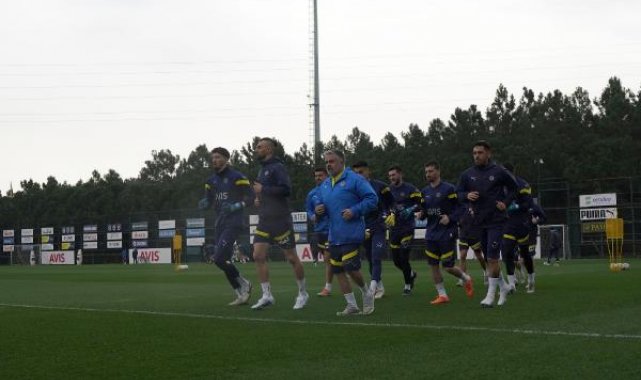 Fenerbahçe Başkanı Ali Koç, takımın bugünkü antrenmanını takip etti