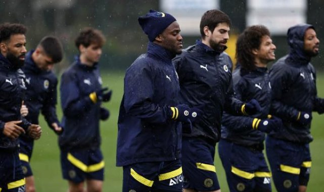 Fenerbahçe'de Batshuayi takımla çalışmalara başladı