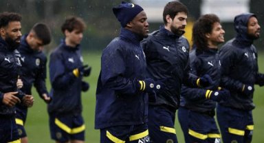 Fenerbahçe'de Batshuayi takımla çalışmalara başladı