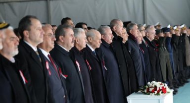 fotoğraflarla Cumhurbaşkanı Erdoğan: TCG Anadolu dünyanın ilk SİHA gemisidir - 1