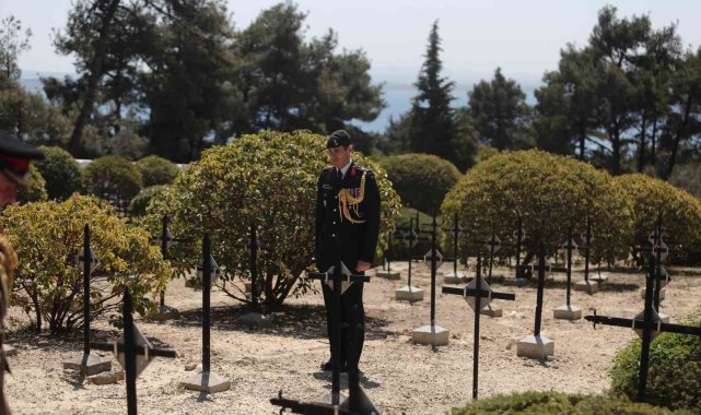 Fransız ve İngiliz Anıtı'nda tören düzenlendi