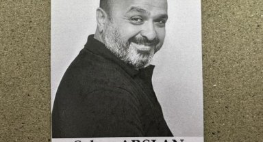 Gazeteci Şaban Arslan için Sabah Gazetesi önünde tören