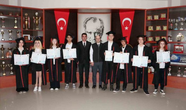 Gaziantep Kolej Vakfı Cemil Alevli IB Koleji'nde diploma heyecanı