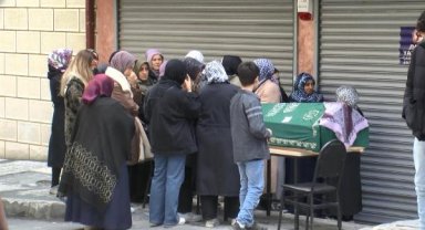 Gaziosmanpaşa'da bayram temizliği yaparken pencereden düşen kadın öldü