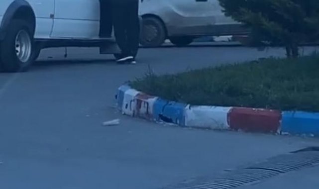 Gaziosmanpaşa'da minibüsten cep telefonu çalan hırsız böyle yakalandı