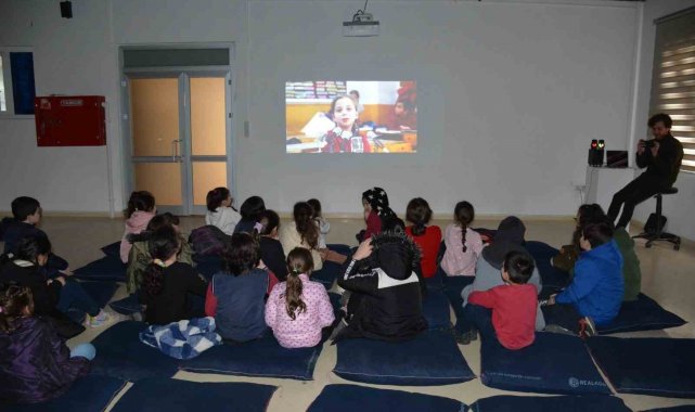 Geleceğin sanatçılarının sergisi ilgi gördü