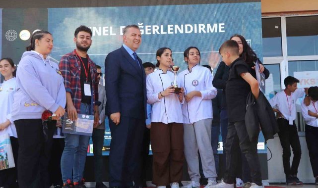 Geleceğin şeflerine ödülleri verildi