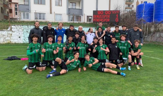 Genç horozlar Pendik engelini geçip yarı finale yükseldi