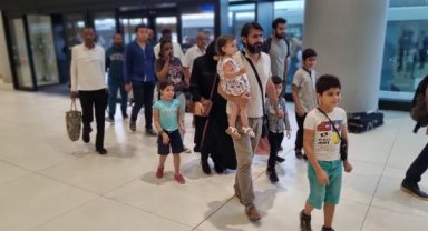 Geniş haber Sudan'dan tahliye edilen 101 kişi daha askeri kargo uçağıyla İstanbul'a getirildi