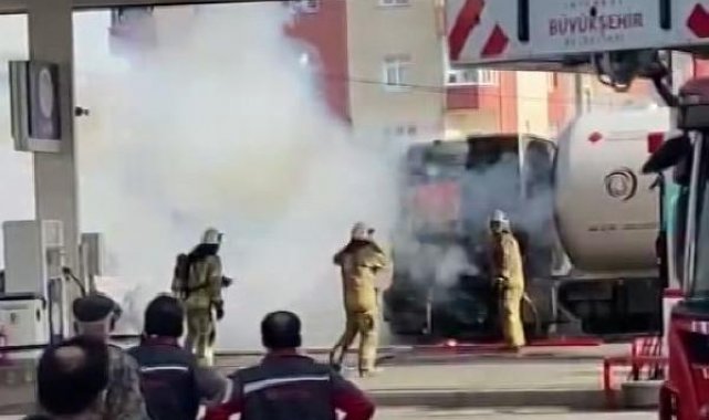 Geniş haber Sultanbeyli'de akaryakıt istasyonunda tankerde yangın
