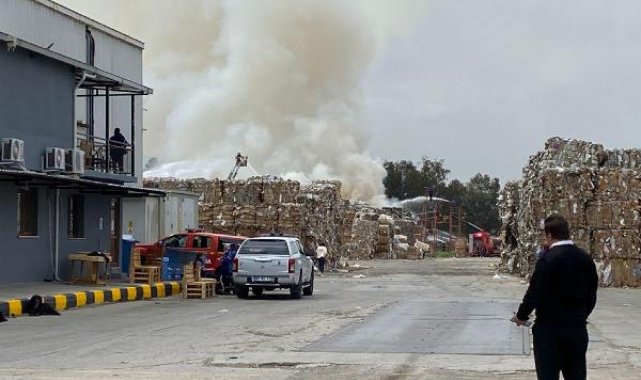 Geri dönüşüm tesisinde çıkan yangın, 1 saatte kontrol altına alındı