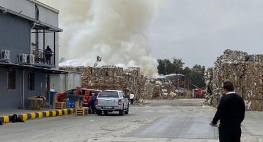 Geri dönüşüm tesisinde çıkan yangın, 1 saatte kontrol altına alındı