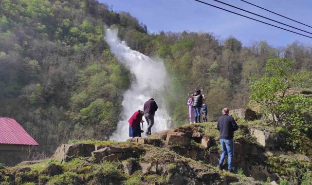 Giresun'da yapay şelale ilgi görüyor