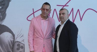 Global Tasarımcı Karim Rashid ile Kelebek Mobilya'dan iş birliği