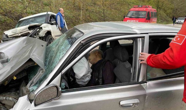 Gönen'de trafik kazasında 1 kişi yaralandı, 1 kişi öldü