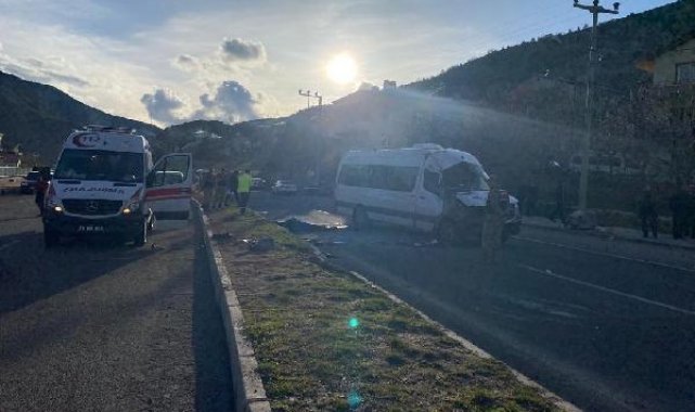Gümüşhane'de fabrika işçilerinin taşındığı servis minibüsü takla attı: 1 ölü, 7 yaralı
