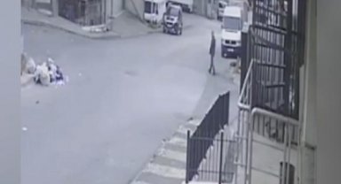 Güngören'de defalarca takla atan araç çarptı