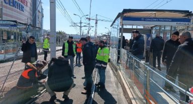 Güngören'de tramvay raydan çıktı-1