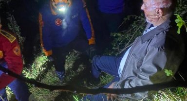 Hafif ticari araç 60 metreden denize uçtu, sürücüsü son anda kurtuldu