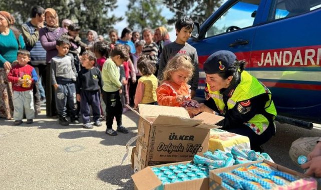 Hatay'da Jandarmadan çocuklara bayram sürprizi