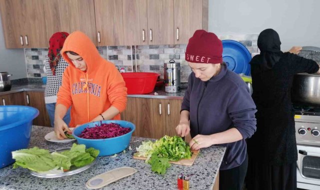 Hazro'da 7 girişimci kadın bir araya gelerek kadın kooperatifi kurdu