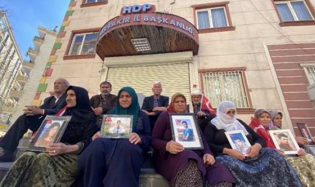 HDP önündeki evlat nöbetinde 7'nci buruk bayram
