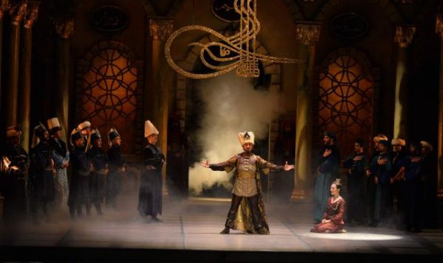 Hürrem Sultan Balesi, prömiyerle sahnelendi