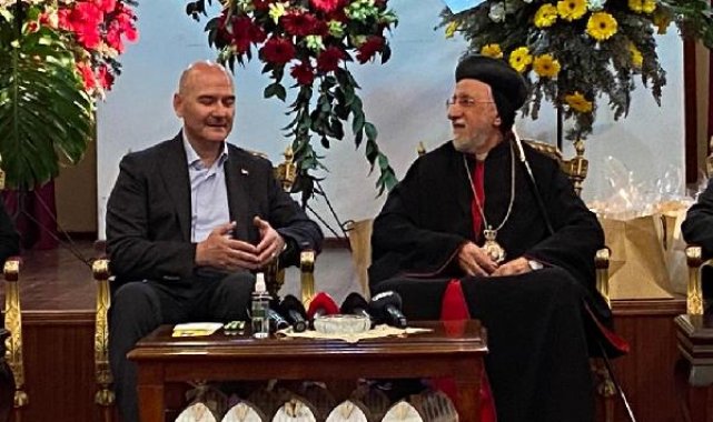 İçişleri Bakanı Soylu Süryani Kadim Meryem Ana Kilisesi'ni ziyaret etti