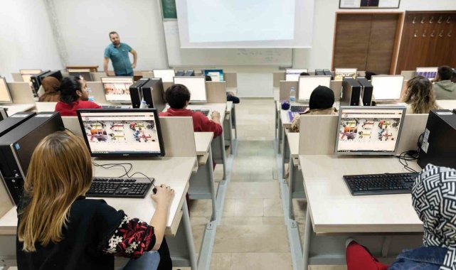İİBF'nin 3 bölümü, 3 yıl süreyle akredite edildi