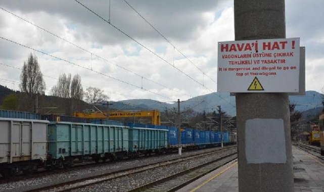 İki üniversiteli, vagon üzerinde video çekerken elektrik akımına kapılarak yaralandı