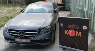 Interpol'ün aradığı otomobil kaçak sigara operasyonunda bulundu