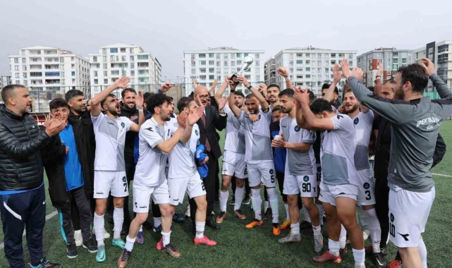 İpekyolu Belediyesi Gençlik ve Spor Kulübü lig şampiyonu oldu