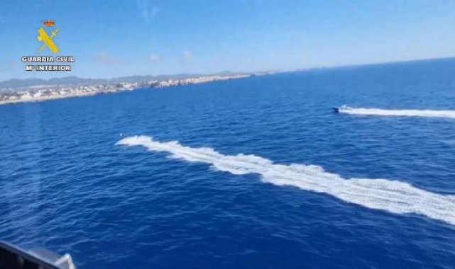 İspanyol polisi, uyuşturucu taşıyan tekneyi böyle takip etti