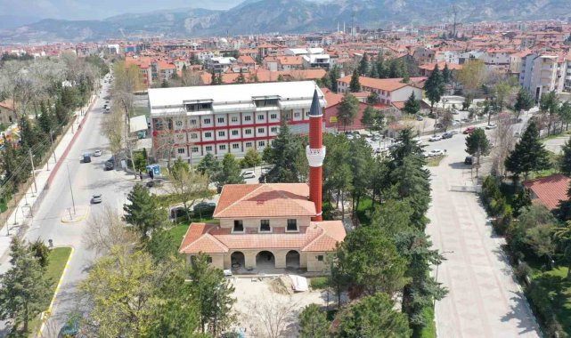 Isparta'da Millet Bahçesi camisindeki çalışmalarda sona gelindi