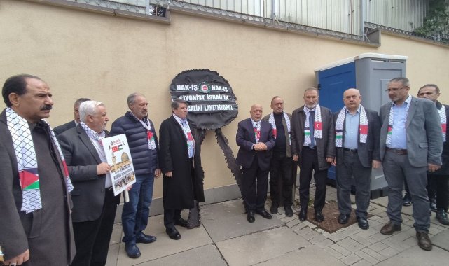 İsrail'in Ankara Büyükelçiliği Rezidansı'na siyah çelenk bırakıldı