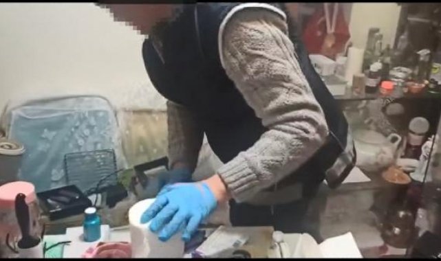 İstanbul'da sahte belge operasyonu: 3 kişi tutuklandı