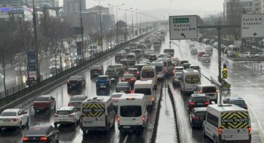 İstanbul'da trafik yoğunluğu yüzde 83'e ulaştı
