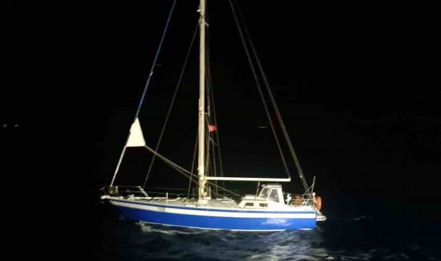 İzmir açıklarında 56 göçmen yakalandı