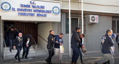 İzmir merkezli yasa dışı bahis operasyonunda şüpheliler adliyede