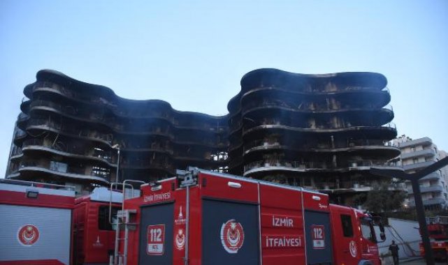 İzmir'de lüks sitedeki yangının büyüklüğü gün ağarınca ortaya çıktı