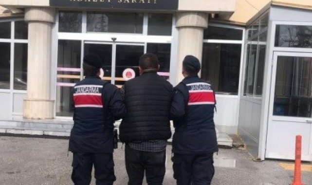 Jandarmayı görünce kaçmaya çalışsa da yakalanmaktan kurtulamadı