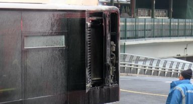 Kadıköy'de metrobüs yangını
