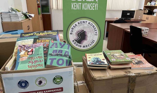 Kadın Meclisi'nden deprem bölgesindeki çocuklara kitap yardımı