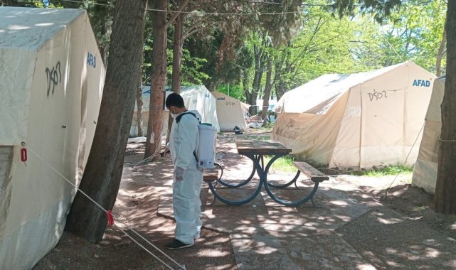 Kahramanmaraş'ta geçici barınma merkezlerini dezenfekte ediliyor