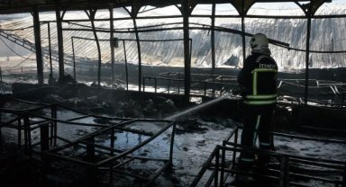 Kahramanmaraş'ta mobilya fabrikasında yangın