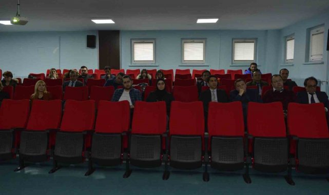 Kalite Komisyonu üyelerine değerlendirici eğitimi verildi