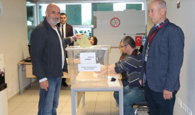 Kapıkule'de oy kullanma işlemleri başladı
