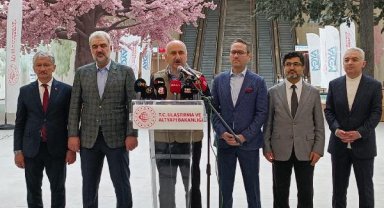 Karaismailoğlu: Mevcut İBB yönetimi söz konusu metro hatlarını 10 yılda bitiremez