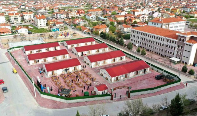 Karatay Belediyesi Konukevi açıldı, depremzede aileler yerleşti